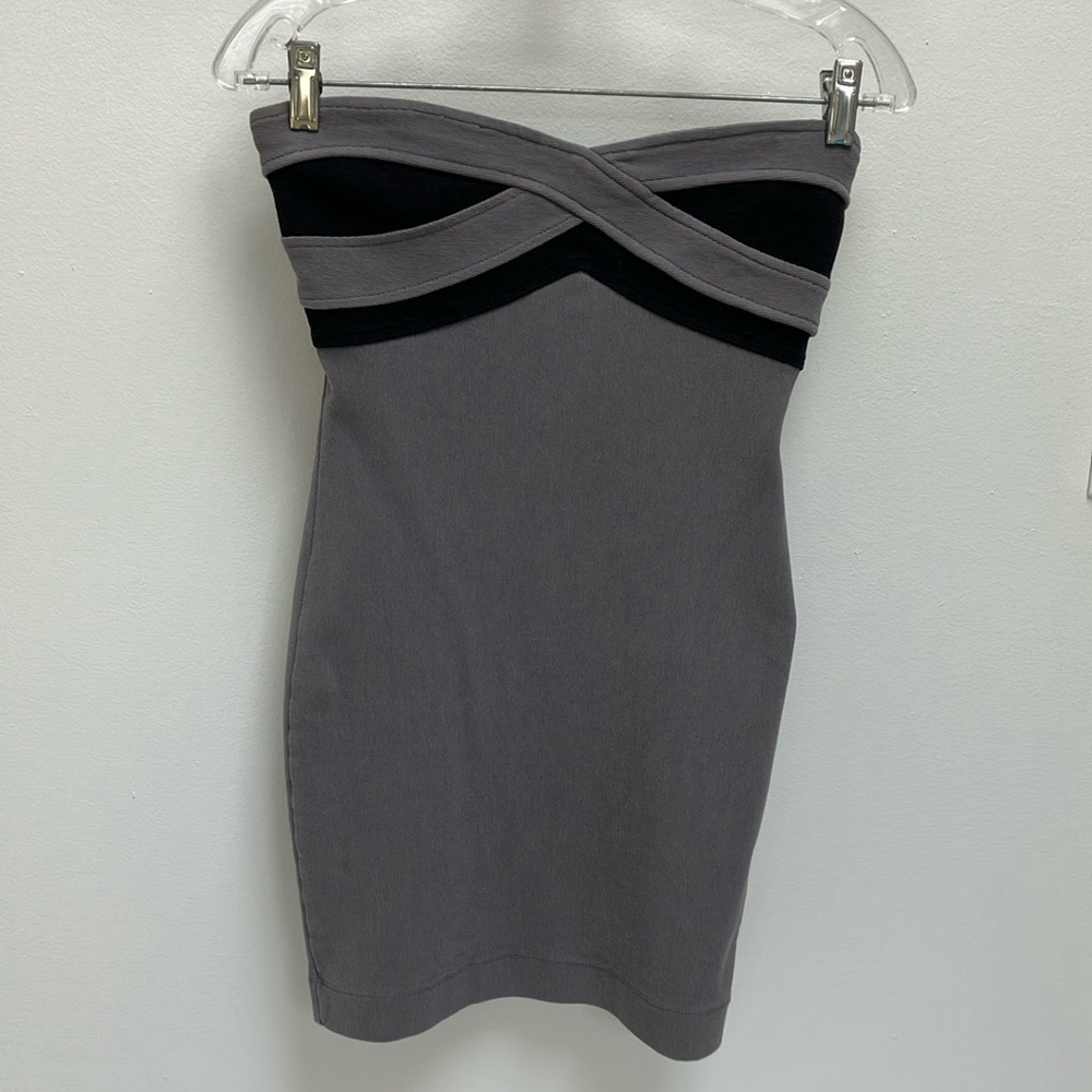 Guess Elegant Gray and Black Strapless Dress